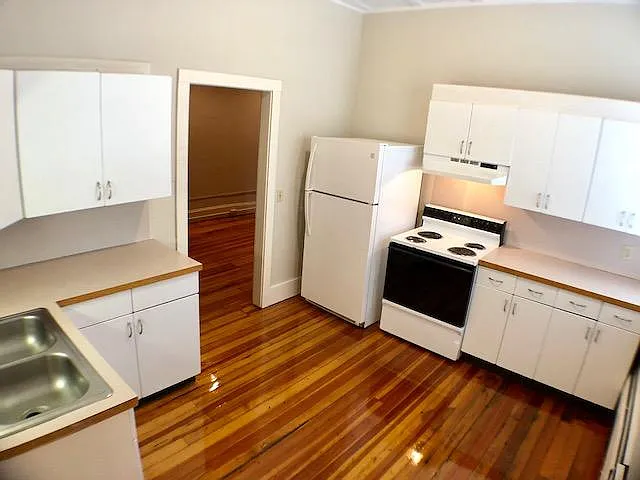 46 Main St #1 — Photo 16