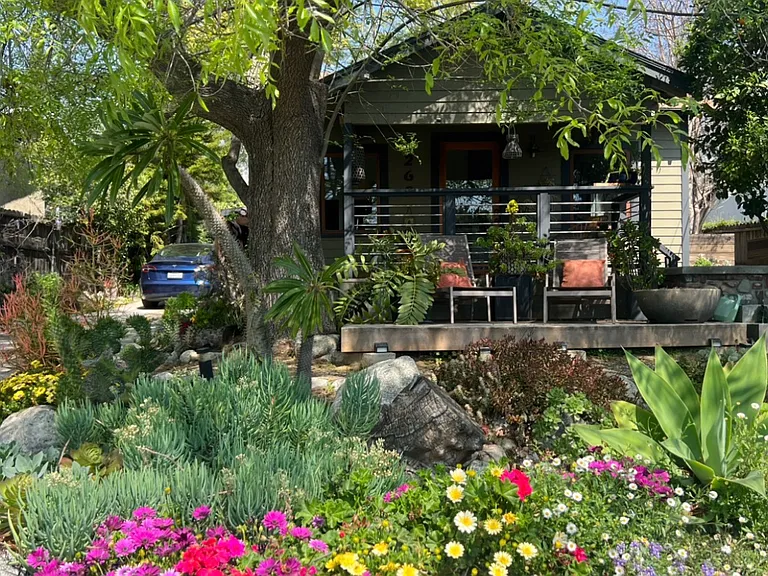 W Laurel Ave — Photo 8