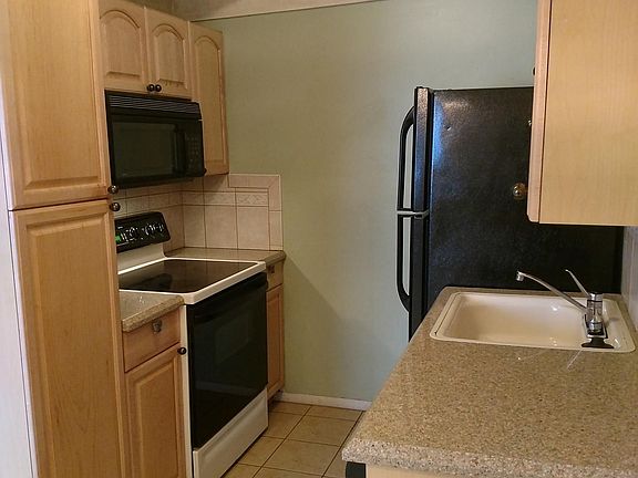 5th image of 800 W Belleview Ave APT 304