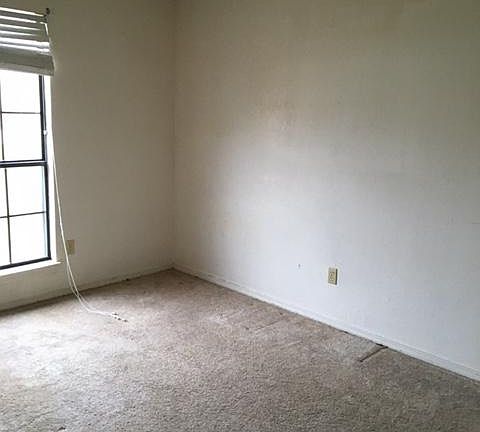5th image of 1910 Kingwood Dr