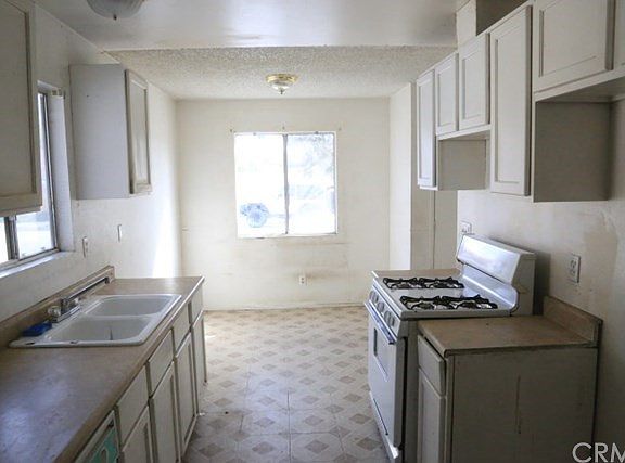 4th image of 1250 S Irwin St