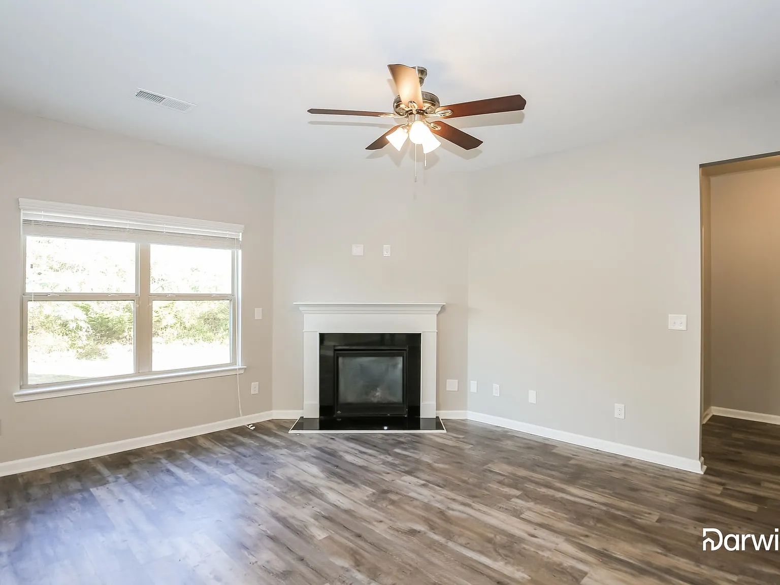 4 bed, 4.0 bath, 2663 sqft, $2,495 — Photo 4
