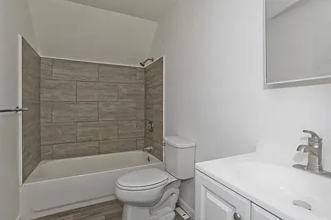 26 Huntington St #3 — Photo 14