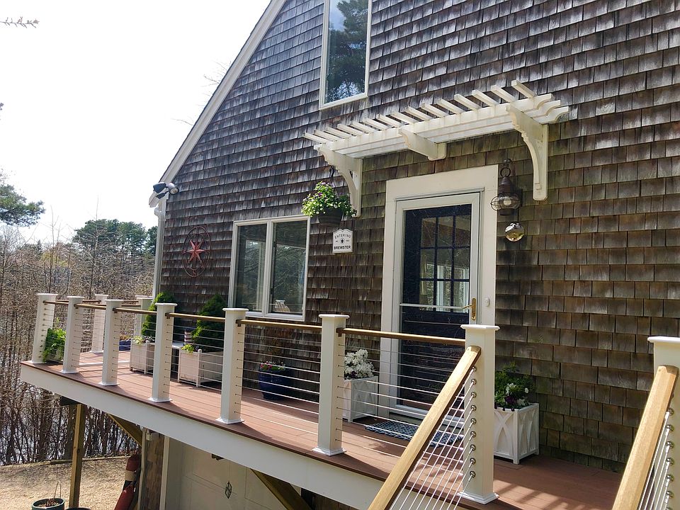 2nd image of 223 S Pond Dr