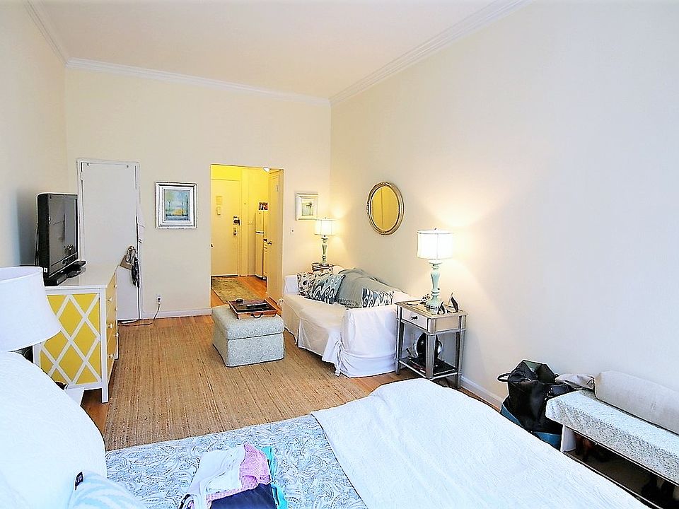 2nd image of 11 E 66th St APT 3D