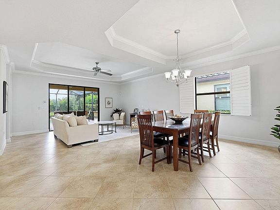 5th image of 2946 Aviamar Cir