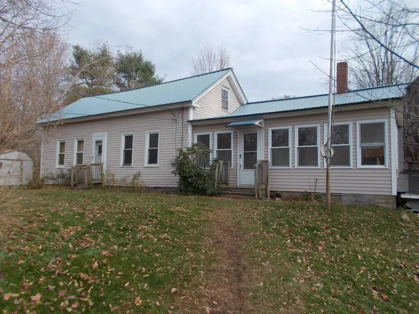 56 Quaker Hill RD Road, Albion, ME 04910