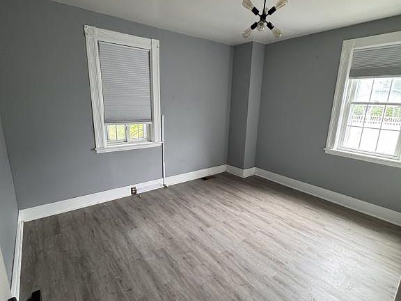 5th image of 29 Home Ave Unit 1