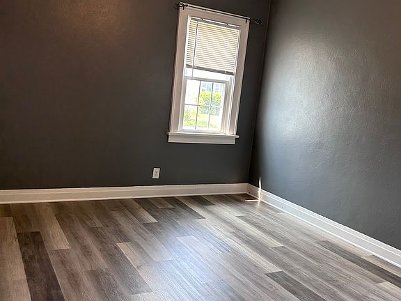 2nd image of 231 13th St #1