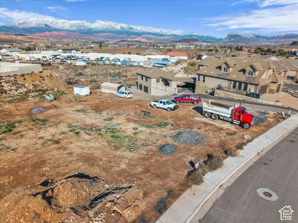 2192 S Angel Heights Dr, Hurricane, UT 84737