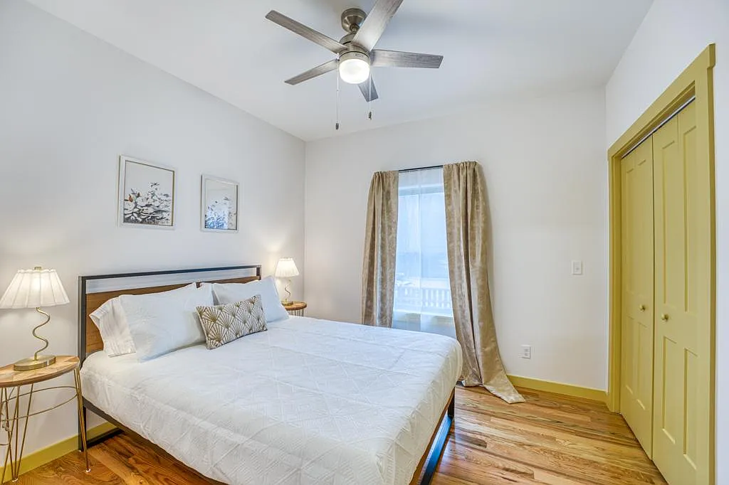 3 bed, 1188 sqft, $3,000 — Photo 3