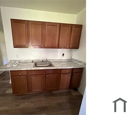 12205 Revere Ave #UP — Photo 11