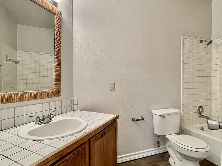 310 Pat Garrison St #B7 — Photo 8