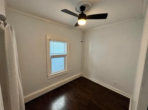 24 Pamrapo Avenue image 8 of 25