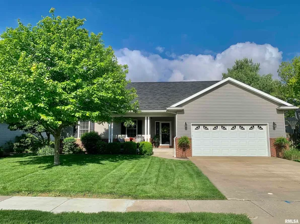 607 Westwinds Dr, Jacksonville, IL 62650