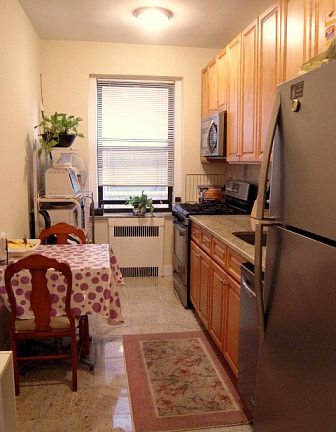 5th image of 3530 73rd St APT 4A