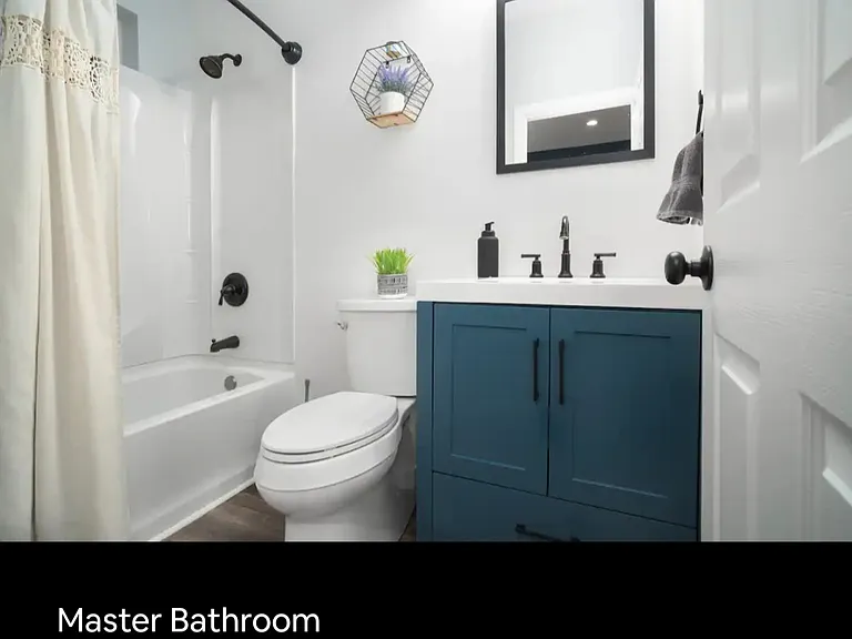 155 W 11th St #2 — Photo 10