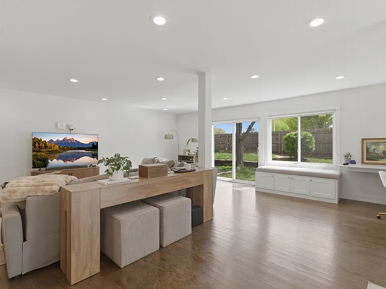 105 Yarrow Ct — Photo 4