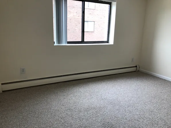 38 Hill Rd #3, Belmont, MA 02478