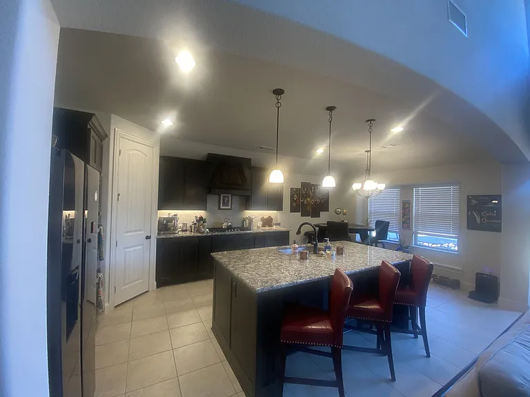 Capital Hill Dr — Photo 8