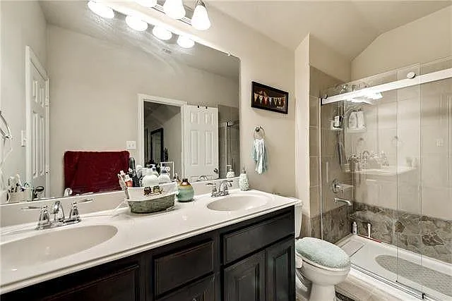 4651 Penelope Ln — Photo 14