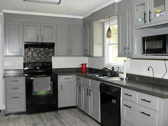 3rd image of 1117 Farrs Bridge Rd