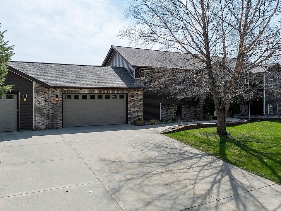 1st image of 87 Evergreen Ct