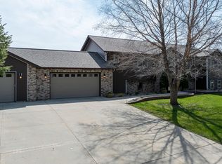 87 Evergreen Ct, Madison Lake, MN 56063
