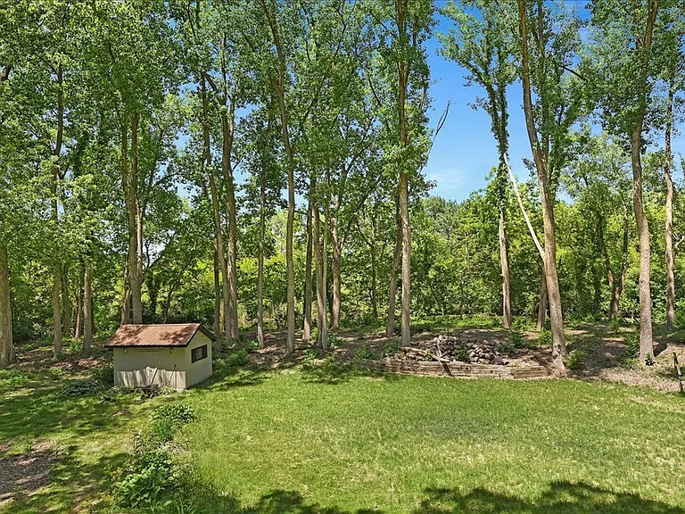 72 Hunter Ln — Photo 33