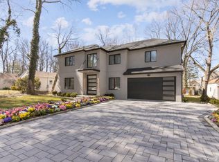 1 Bentley Rd, Great Neck, NY 11023