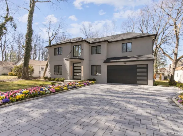 1 Bentley Road, Great Neck, NY 11023