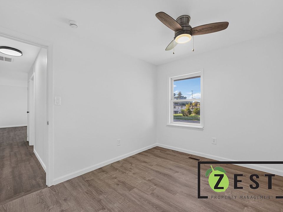 256 N Walnut St, photo 10
