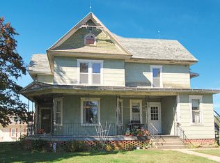 7393 Washington St, New Vienna, IA 52065