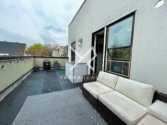 Rented by Yaffa Realty LLC | media 46