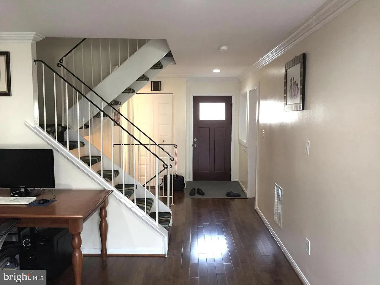 3 bed, 3.5 bath, 2060 sqft, $3,300 — Photo 3