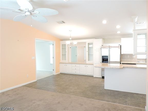 5th image of 20701 Garden Dr
