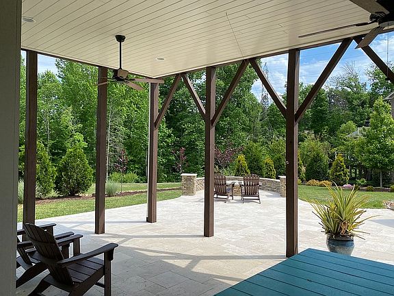 5th image of 14102 Holly Glade Cres
