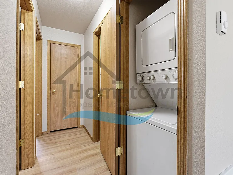 703 N Compton St — Photo 45