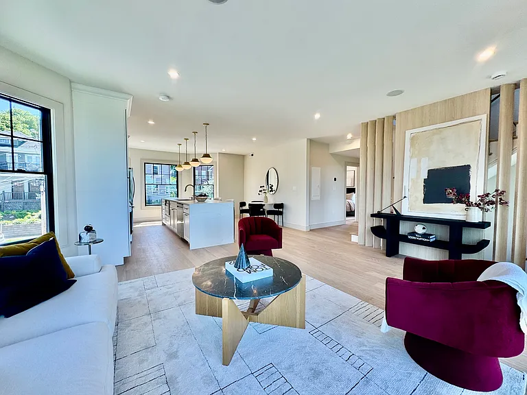 142 Metropolitan #B — Photo 9