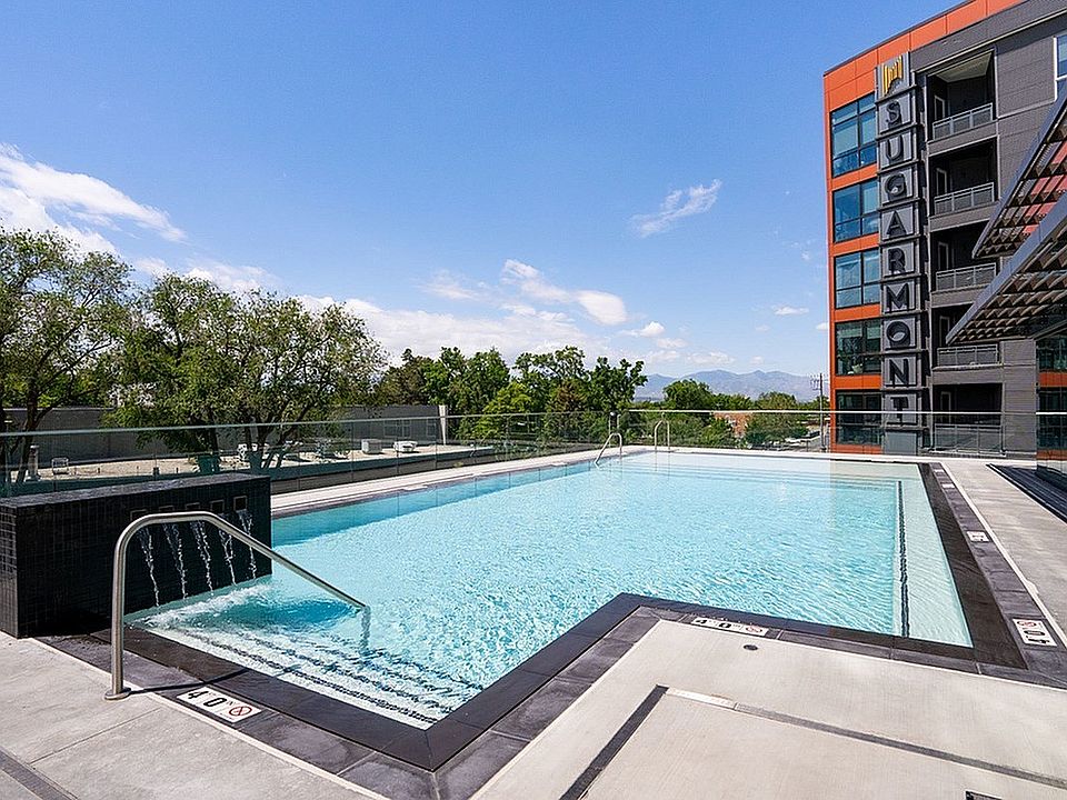 Resort-Style Swimming Pool