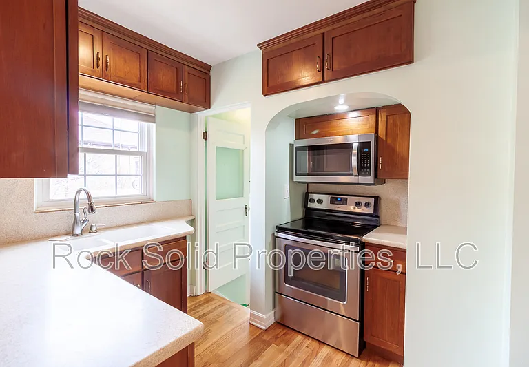 219 W 4th Ave — Photo 20