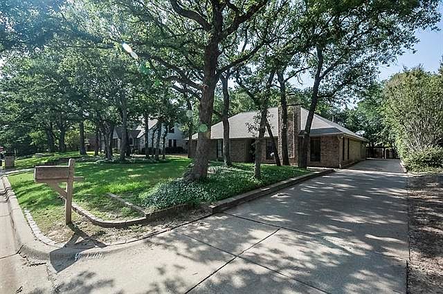 1st image of 1209 Shirley Way