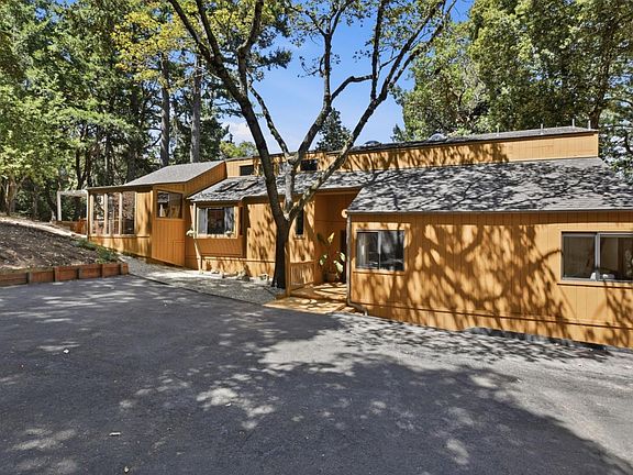 2nd image of 22163 Miller Ridge Rd