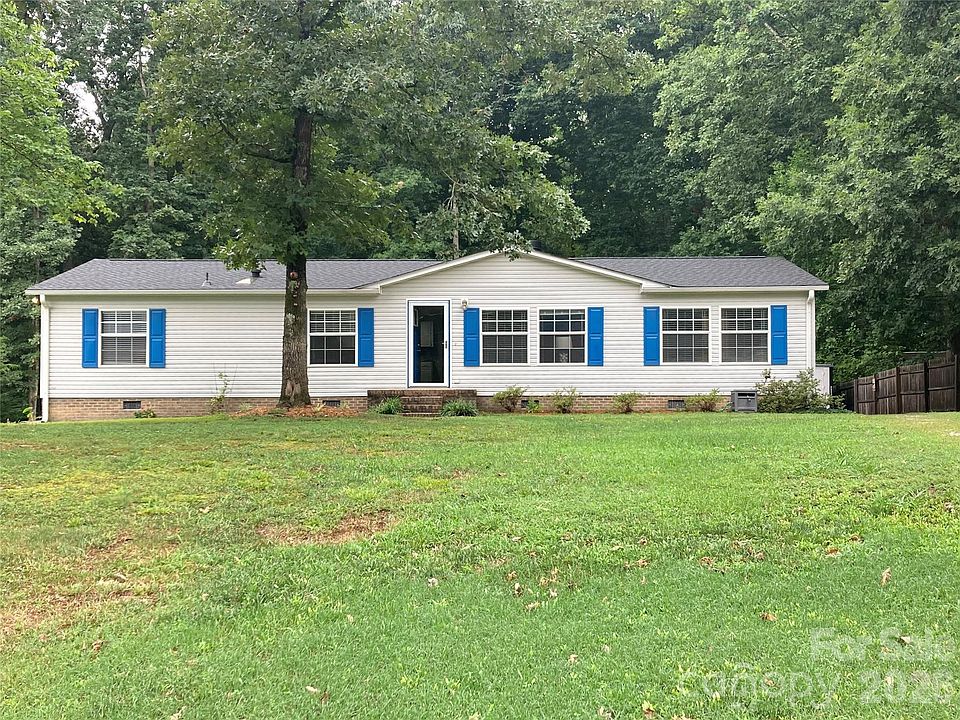 1st image of 450 Willow Oaks Dr