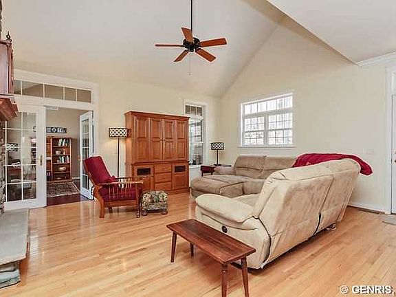 5th image of 3904 Acorn Hill Dr