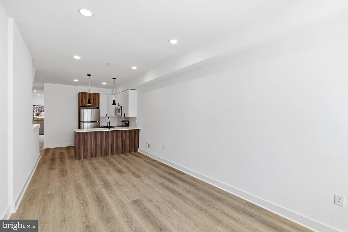 Building Photo - 2534 N 11th St #1