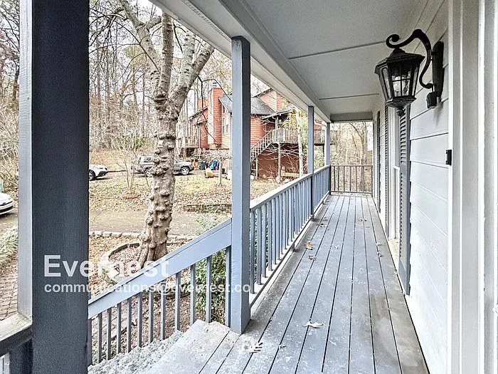 405 Revere Ct — Photo 31