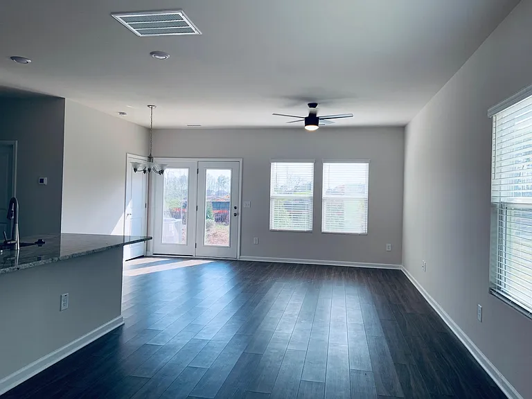 236 Brook Farm Ln — Photo 5