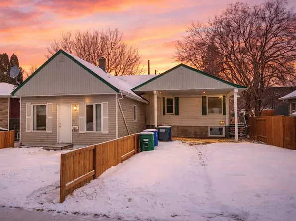 808 & 810 31st STREET W, Saskatoon, SK S7L 0R8