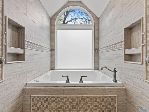 2619 Excalibur Dr SE, Huntsville, AL 35803